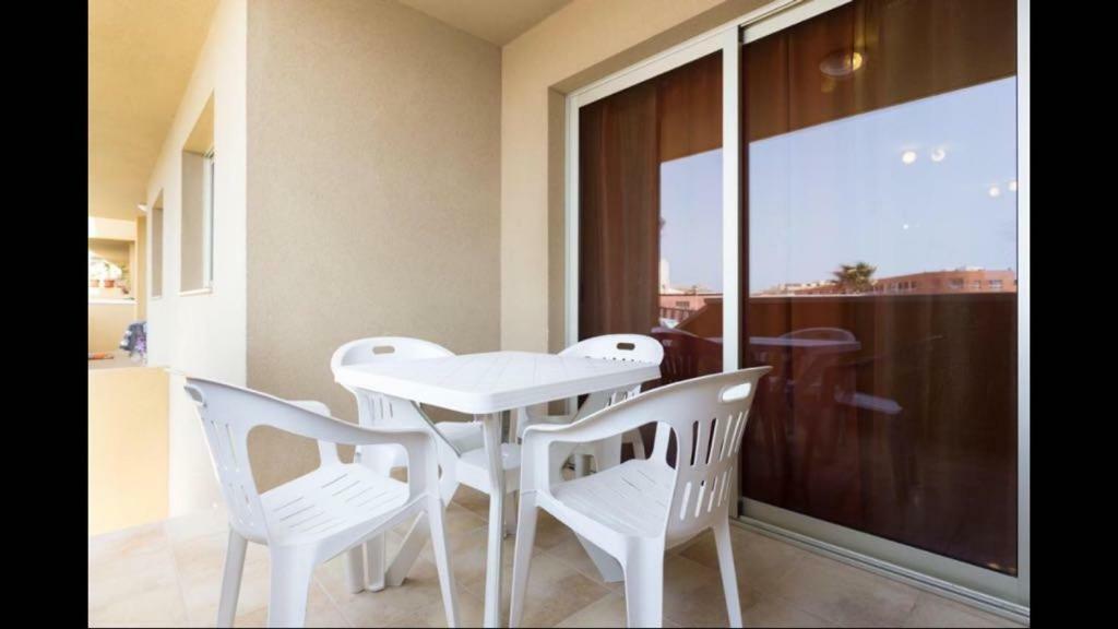La Perla D14- El Medano, Tenerife Apartment Luaran gambar