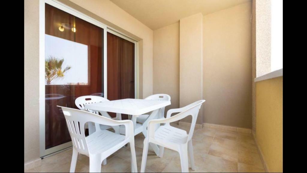 La Perla D14- El Medano, Tenerife Apartment Luaran gambar